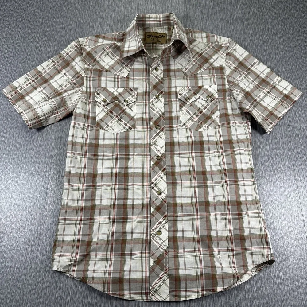 Wrangler Retro® Men's Short Sleeve Sawtooth Pocket Snap Shirt in Wheat Brown S